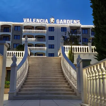 아파트 Deluxe Valencia Gardens, 네세부르