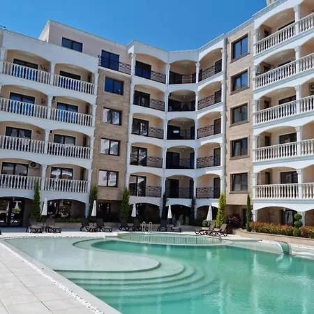Апартамент Deluxe Valencia Gardens, Несебър