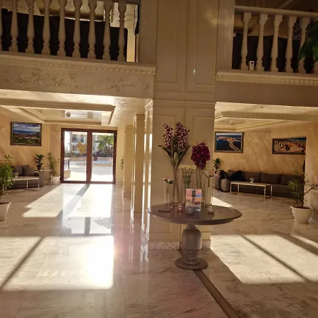 Deluxe Valencia Gardens, Апартамент Несебър
